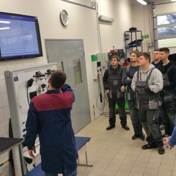 Vilniaus Automechanikos ir Verslo Mokykla