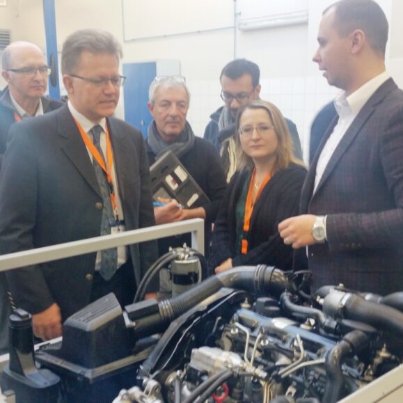 Vilniaus Automechanikos ir Verslo Mokykla