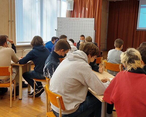 Gruodžio 1-oji – pasaulinė AIDS diena. Visuotinis solidarumas. Bendra atsakomybė !