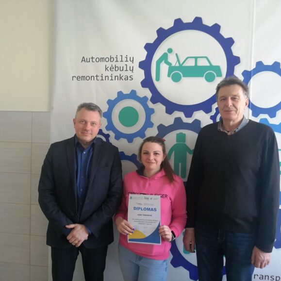 AUTOMOBILIŲ KĖBULO REMONTININKAS 2022