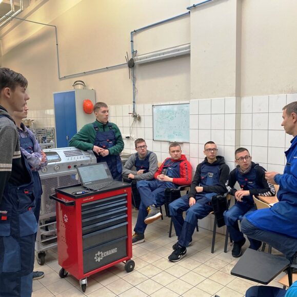 Alytaus profesinio mokymo centro mokinių stažuotė  VAVM SPMC 