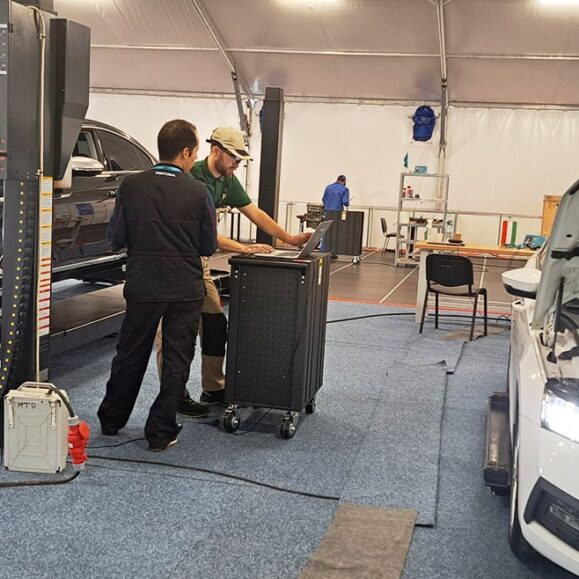 GERIAUSIAS JAUNASIS AUTOMECHANIKAS EUROPOJE!
