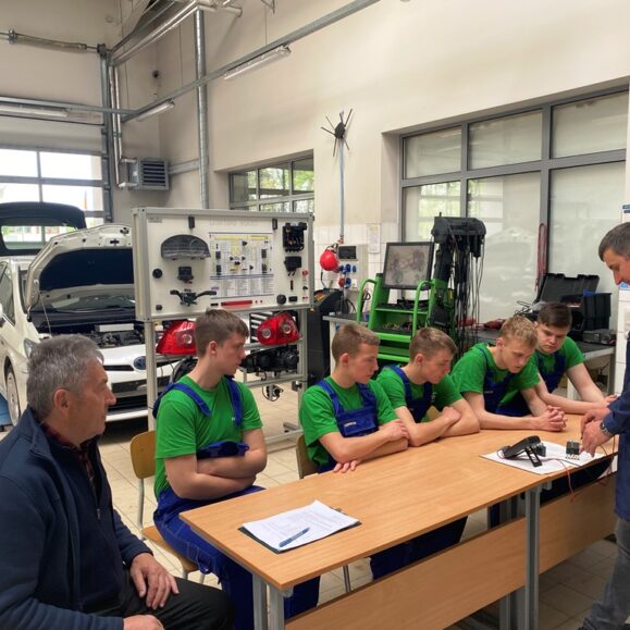 Smalininkų technologijų ir verslo mokyklos mokinių stažuotė VAVM SPMC