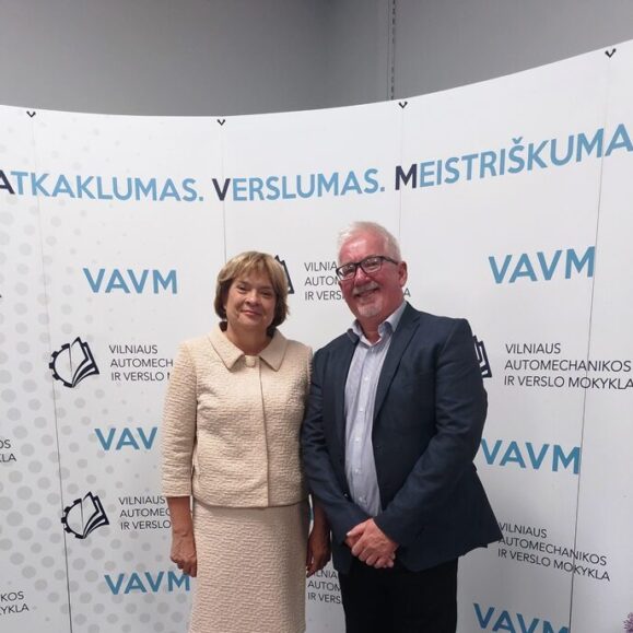 Tarptautinė partnerystė augina profesionalus: VAVM ir Baldoyle Training Centre vienija jėgas