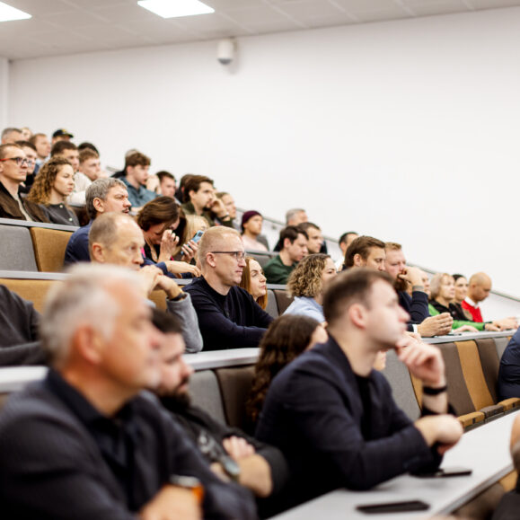 VAVM profesijos mokytojo Vitalij Kabelis pristatytmas „Plug-in“ konferencijoje