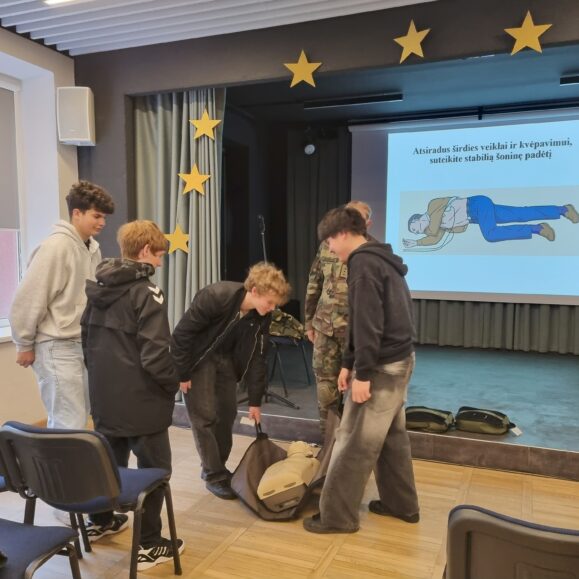 GM26 mokiniai įveikė šaulių organizuotus pilietiškumo ir gynybos įgūdžių kursus!